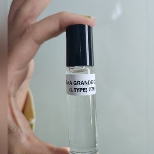 Ariana Grande Cloud Mini Roller Perfume Fragrance Travel Size